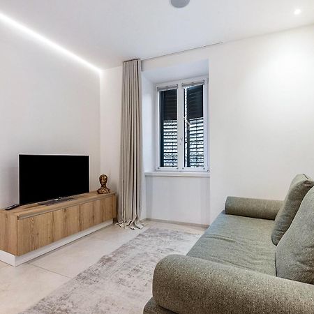 App 206 Palazzo Cavour Apartment Болзано Екстериор снимка